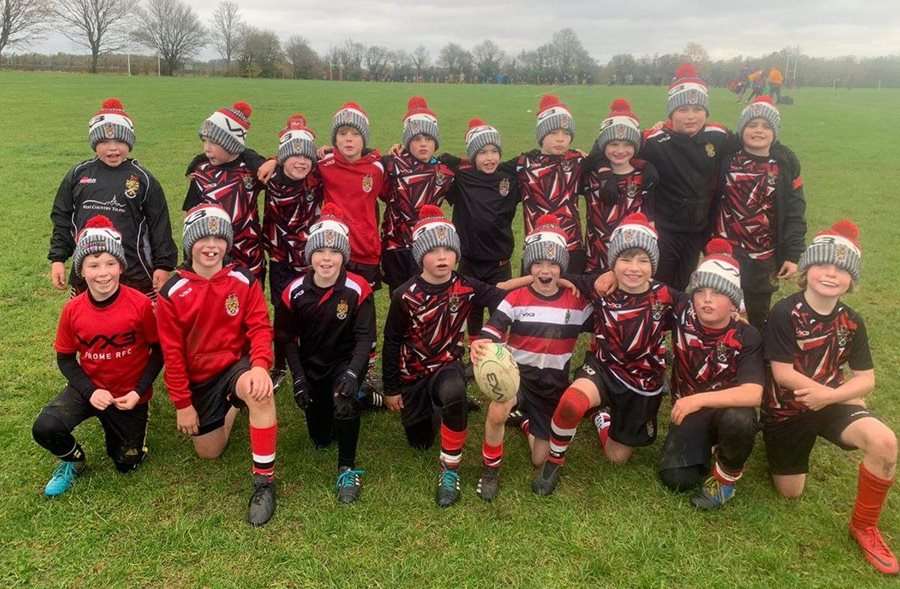 Keeping Frome RFC Minis and Juniors warm this Christmas news image
