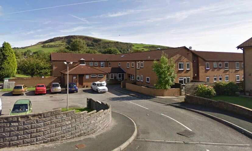Refurbishing sheltered housing complexes image